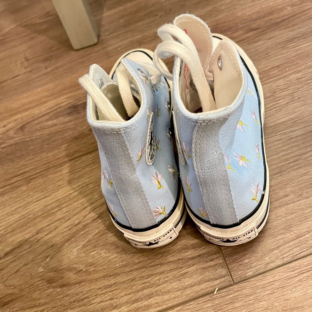 High Top Converse - Picture 2 of 4